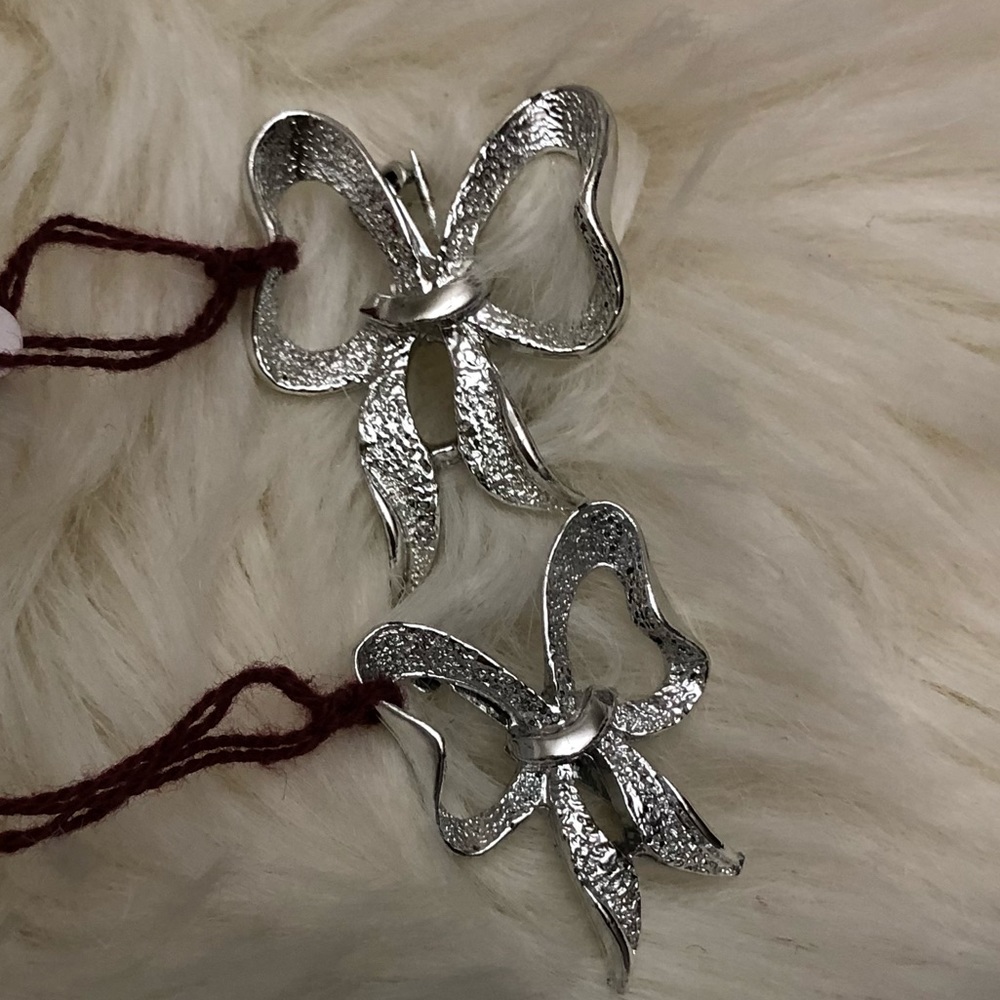 Vintage Gerry’s set of bow pins